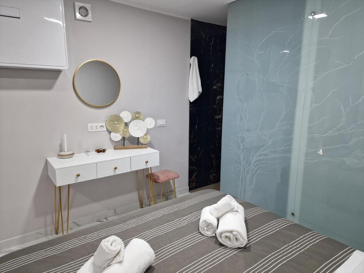 나폴리 Megaride House 아파트 외부 사진